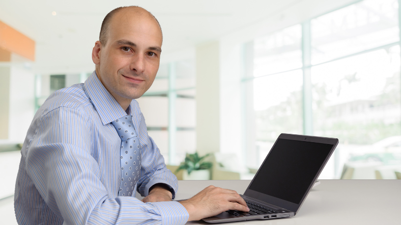 Culturas inovadoras nascem quando o líder inspira coragem para errar, aprender e evoluir — exatamente a postura estratégica promovida por Bráulio Henrique Dias Viana.