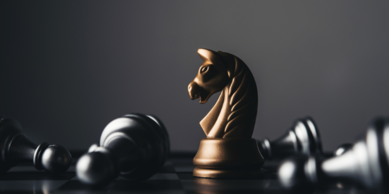 O líder é quem acende a faísca da inovação ao incentivar autonomia, pensamento crítico e testes contínuos — pilares de gestão defendidos por Bráulio Henrique Dias Viana.